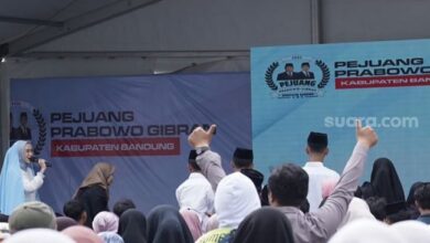 Guru Honorer Bandung Panjatkan Doa Demi Kemenangan gemilang gemilang Satu Putaran Prabowo-Gibran