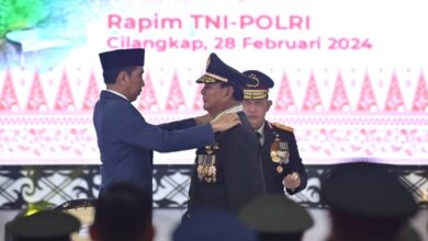 Pangkat Jenderal Kehormatan untuk Prabowo Disebut Tak Masuk Akal, Refly Harun: Rezim Omon-omon, Gak Karuan!